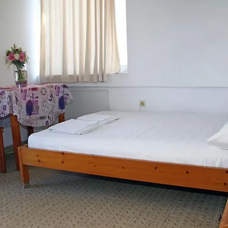 Apartment Manos Galatas (Poros)
